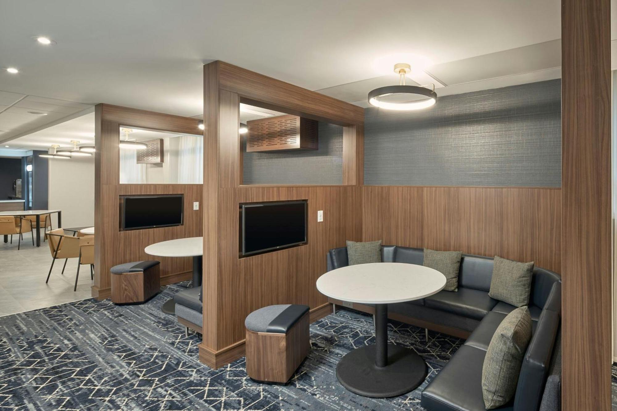 Courtyard By Marriott Regina Downtown 호텔 외부 사진
