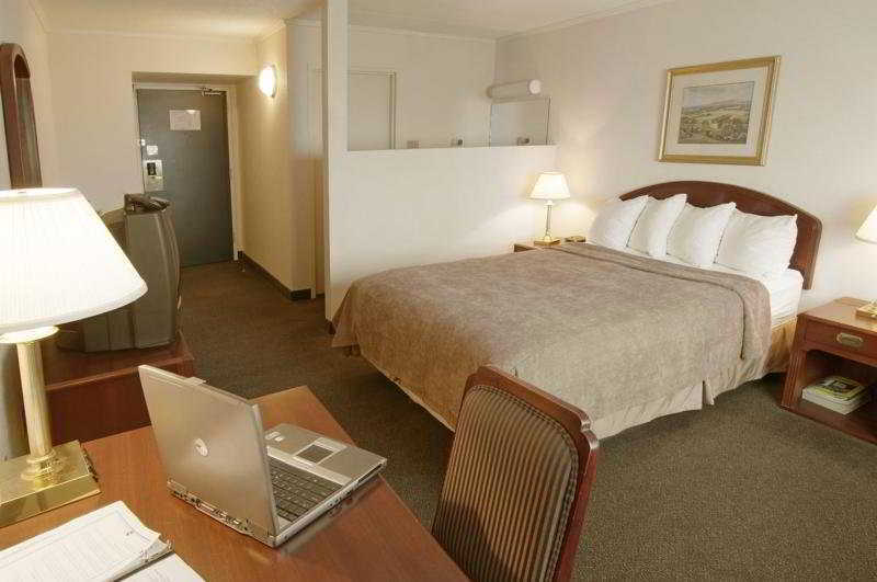 Courtyard By Marriott Regina Downtown 호텔 객실 사진